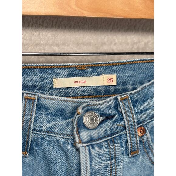 Levi's Premium Wedgie Jeans Women's Sz 25 Distressed Ripped Denim - Picture 4 of 7